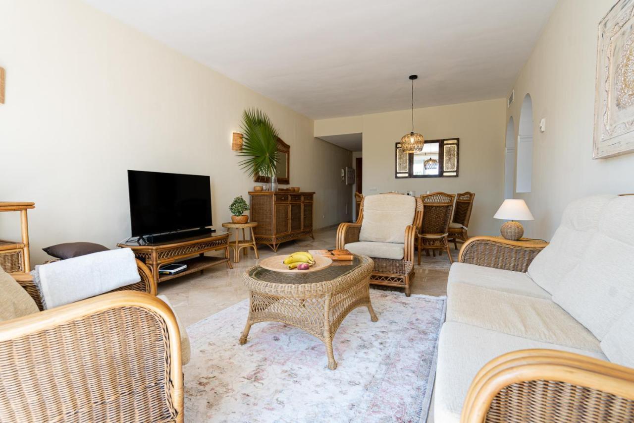 Costalita Beach Apartment Estepona Buitenkant foto