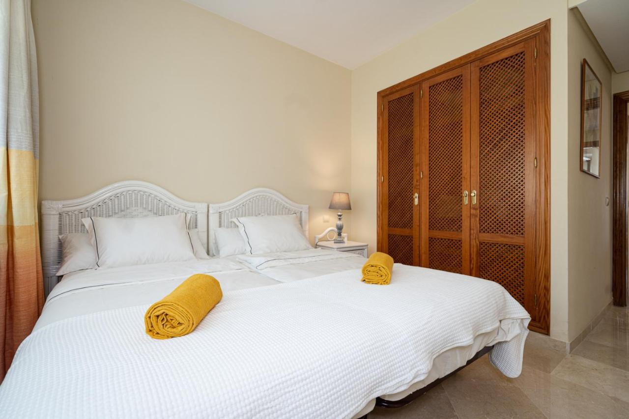 Costalita Beach Apartment Estepona Buitenkant foto